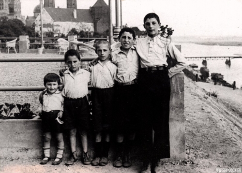 The Arbajter brothers: (from the left) Józef, Uren, Izrael Beer, Mordka and Eliasz Mendel, Płock, ca. 1932